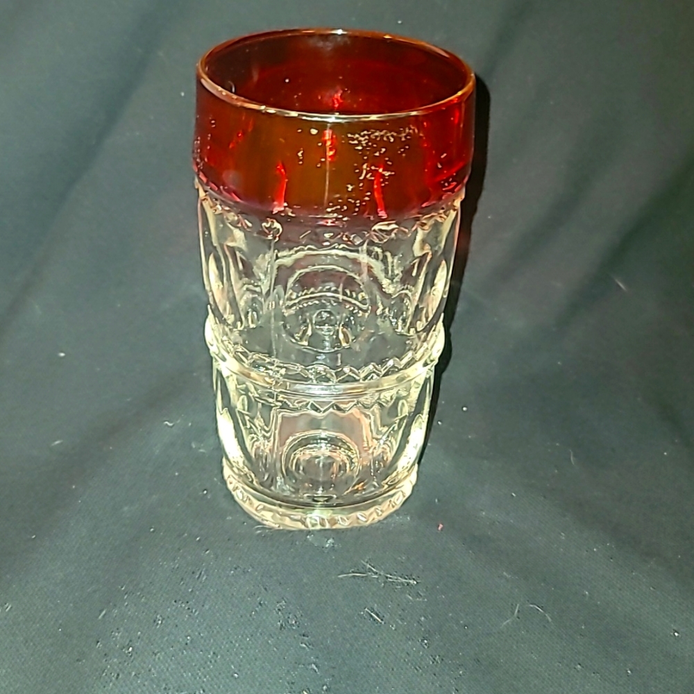 King's Crown-Cranberry Flashed (Top Only)by TIFFIN-FRANCISCAN